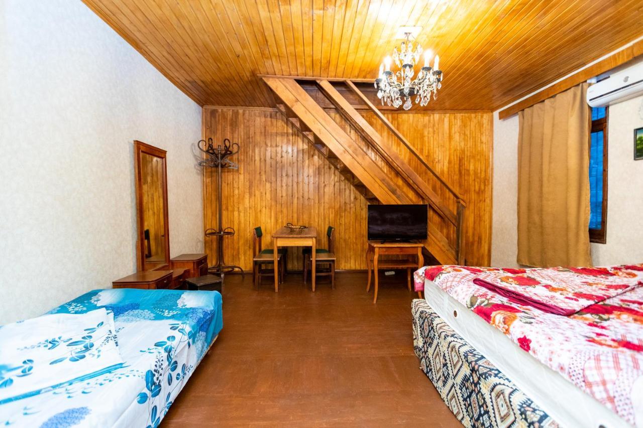Guest House Gege Tbilissi Extérieur photo